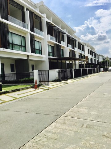 ให้เช่าทาวน์โฮม 3 ชั้น The Terrace ซฮยรามอินทรา 65 เฟอร์ครบพร้อมอยู่ ใกล้เลียบด่วน 
