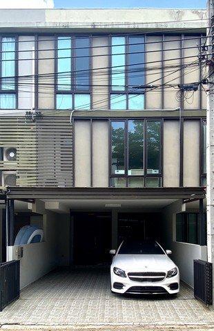 ให้เช่าและขายทาวน์โฮม 3 ชั้น โครงการอารียา ทูบี เกษตร นวมินทร์ ลาดปลาเค้า