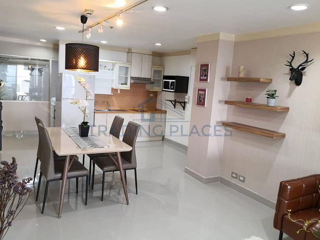 ให้เช่าคอนโดใกล้บีทีเอสพร้อมพงษ์ 2 ห้องนอน 2 ห้องน้ำชั้น42 87 ตร.ม