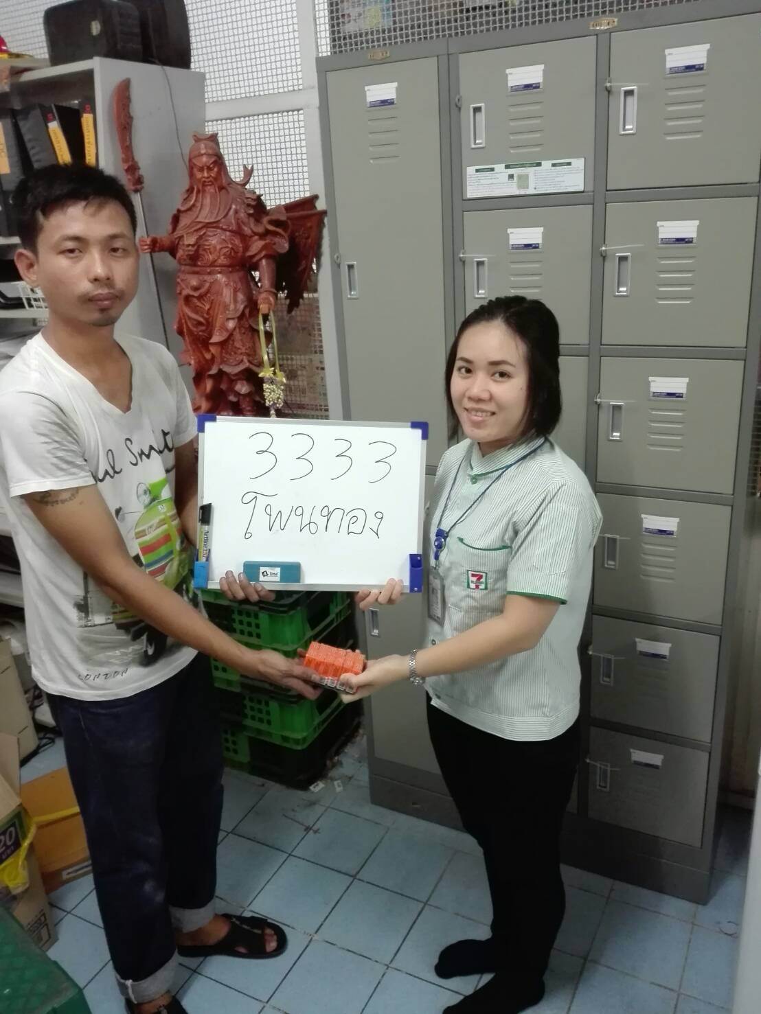 บริการขนส่งพร้อมติดตั้งตู้ล็อกเกอร์ ให้กับเซเว่นทั่วประเทศ