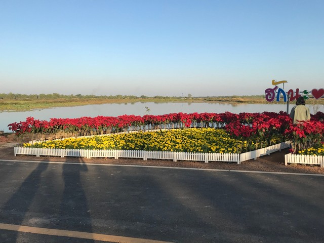 ขายที่ดินติดน้ำบึงหนองคาย ไร่ละ 7.5 แสน วิวสวยมากๆ แหล่งท่องเที่ยวแห่งใหม่