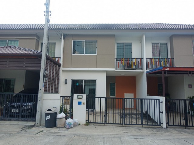 ขายทาวเฮาส์ 2 ชั้น บ้านพฤกษานารา โรจนะ-สามเรือน เนื้อที่ 17.40 ตร.วา อ.บางปะอิน จ.พระนครศรีอยุธยา